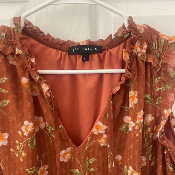 Fall style floral blouse, lightweight size Lg - Picture 2 of 3